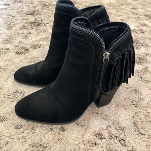 Dolce vita black suede fringed boots size 9